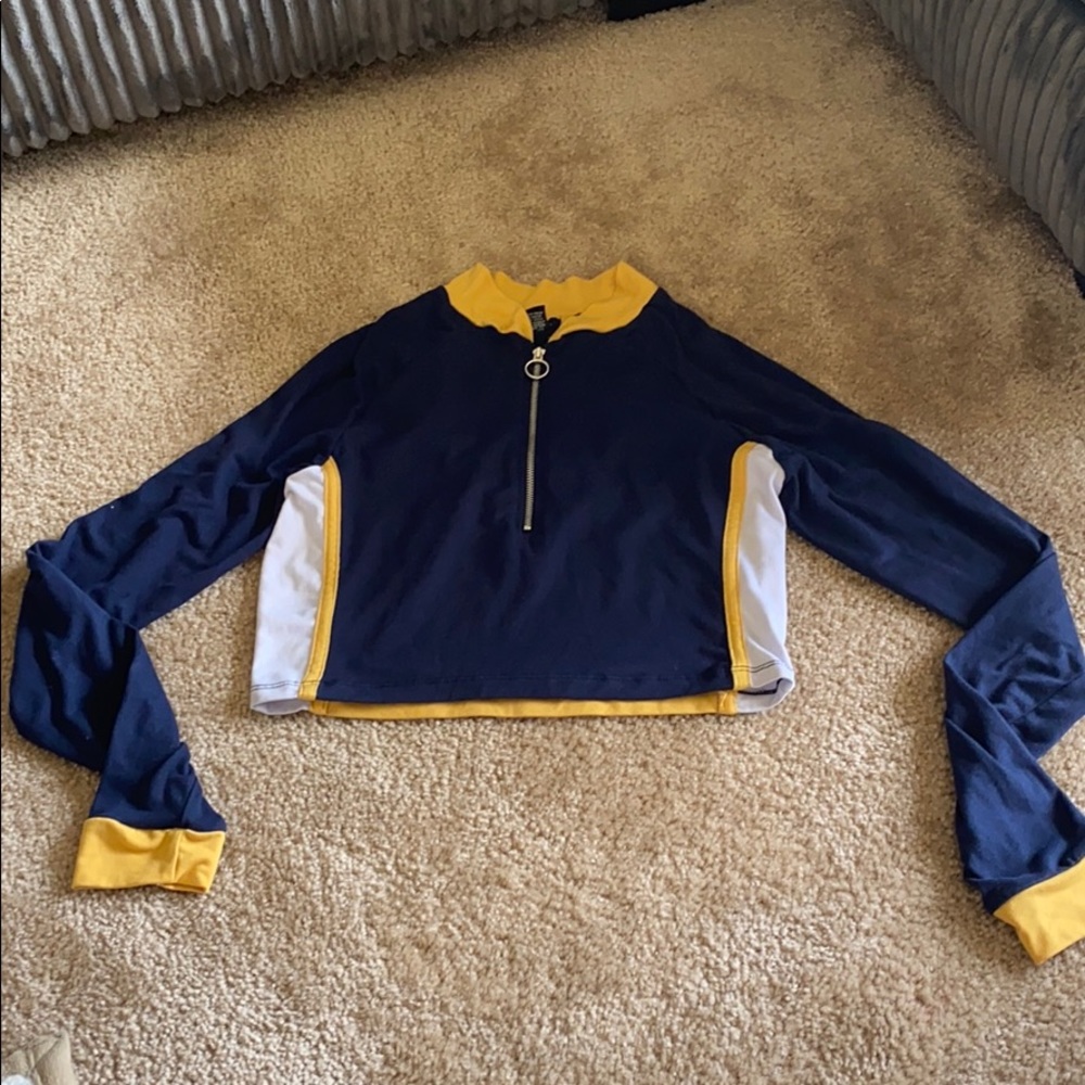 Rue 21 Cropped Runner